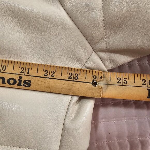 NWT ABERCROMBIE & FITCH BONE / CREAM PUFFER JACKET VEGAN LEATHER SIZE MED WMNS - Picture 15 of 16